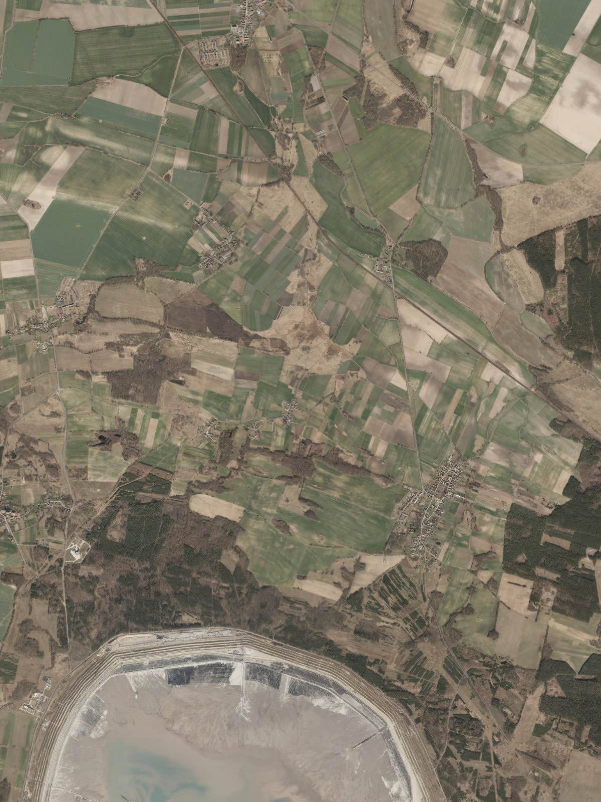 Okolica z lotu ptaka – pola i lasy wokół Grodziszcza